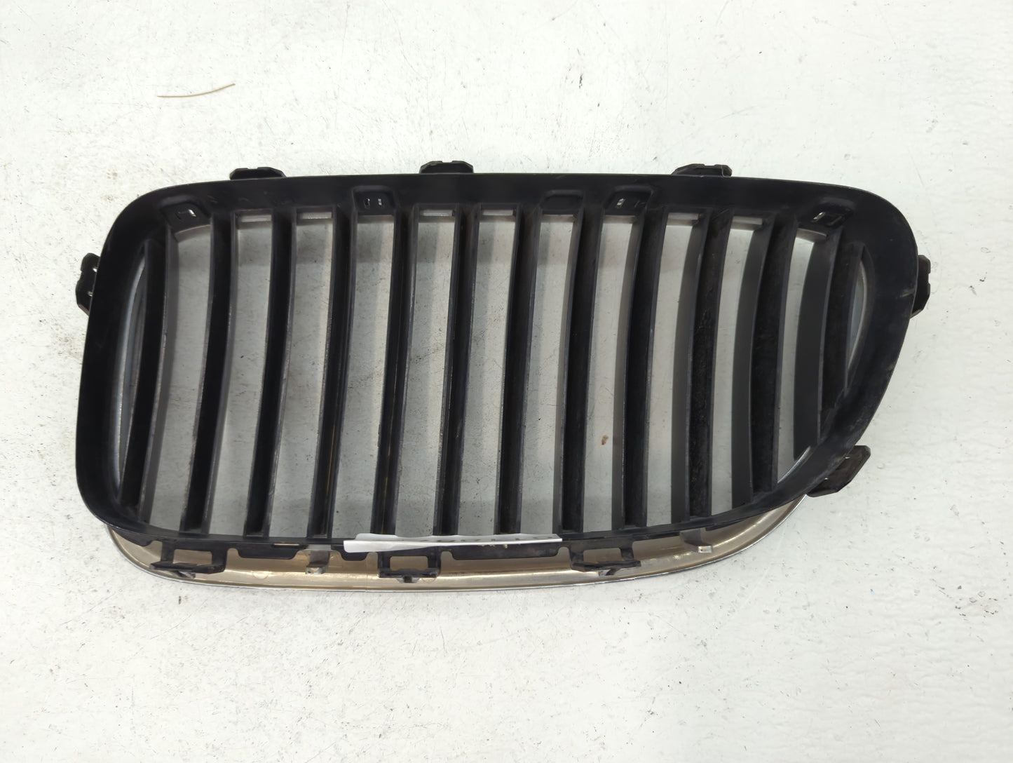 2011-2013 Bmw 528i Front Bumper Grille Cover - Oemusedautoparts1.com