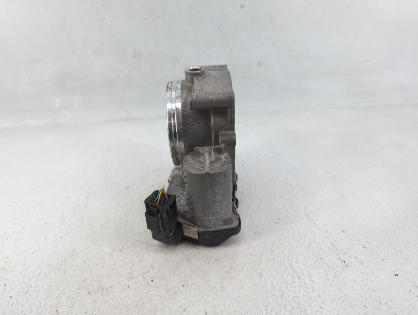 2008-2011 Bmw 528i Throttle Body P/N:1354 7556118-04 A2C53356722 Fits Fits 2007 2008 2009 2010 2011 2012 2013 OEM Used Auto 