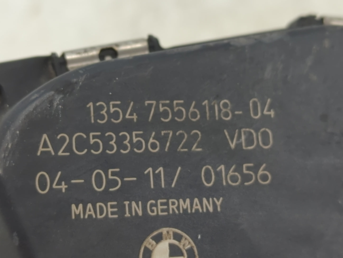 2008-2011 Bmw 528i Throttle Body P/N:1354 7556118-04 A2C53356722 Fits Fits 2007 2008 2009 2010 2011 2012 2013 OEM Used Auto 