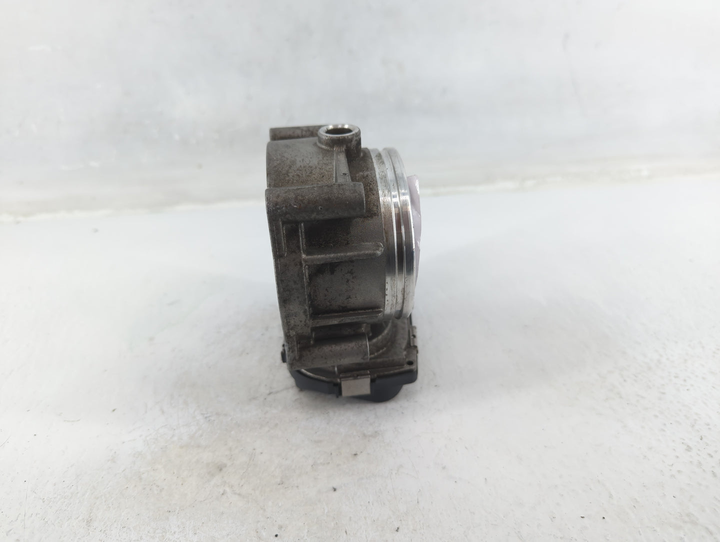 2008-2011 Bmw 528i Throttle Body P/N:A2C53356722 1354 7556118-04 Fits Fits 2007 2008 2009 2010 2011 2012 2013 OEM Used Auto 