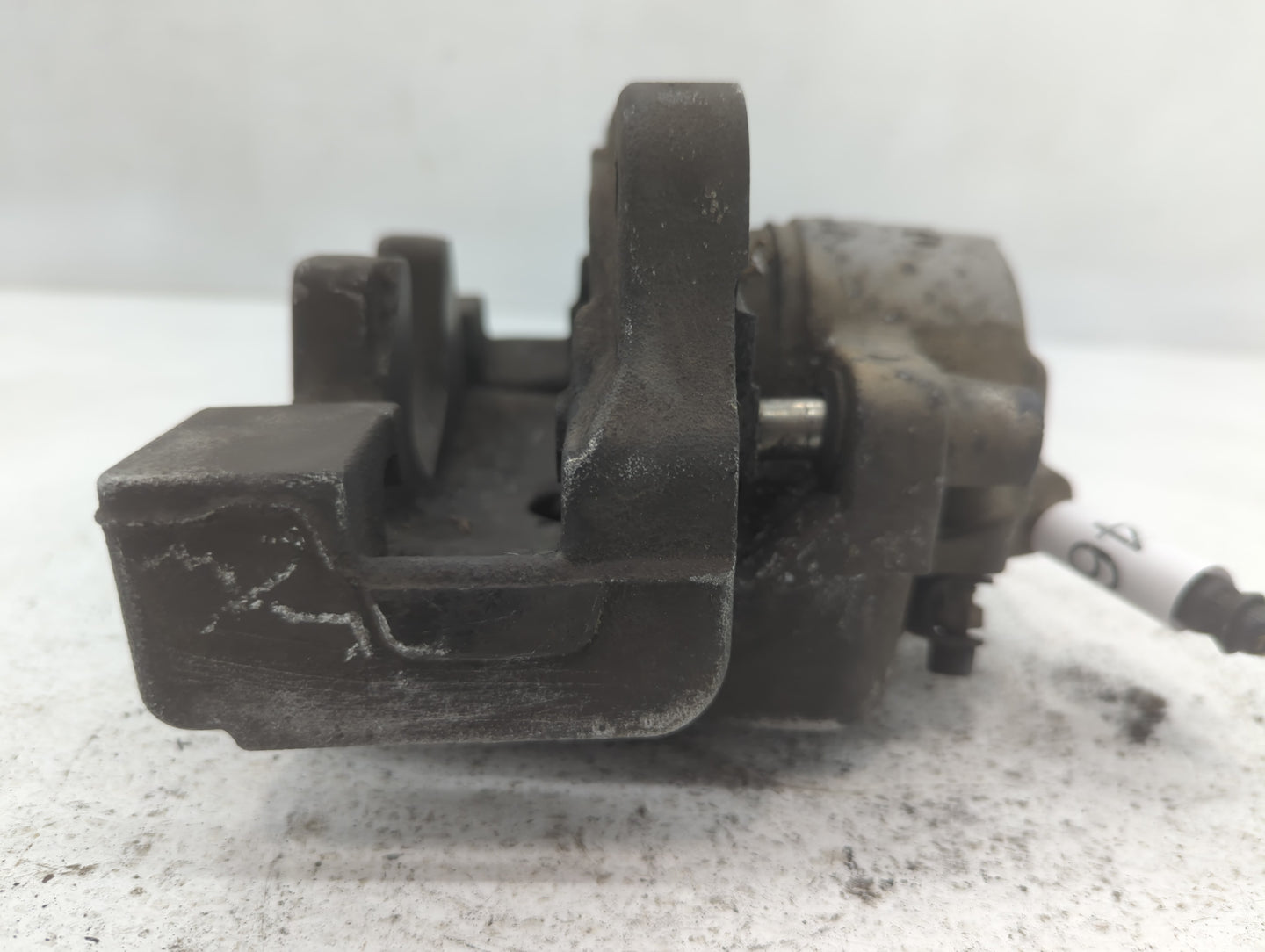 2011-2016 Bmw 528i Front Driver Left Brake Caliper - Oemusedautoparts1.com