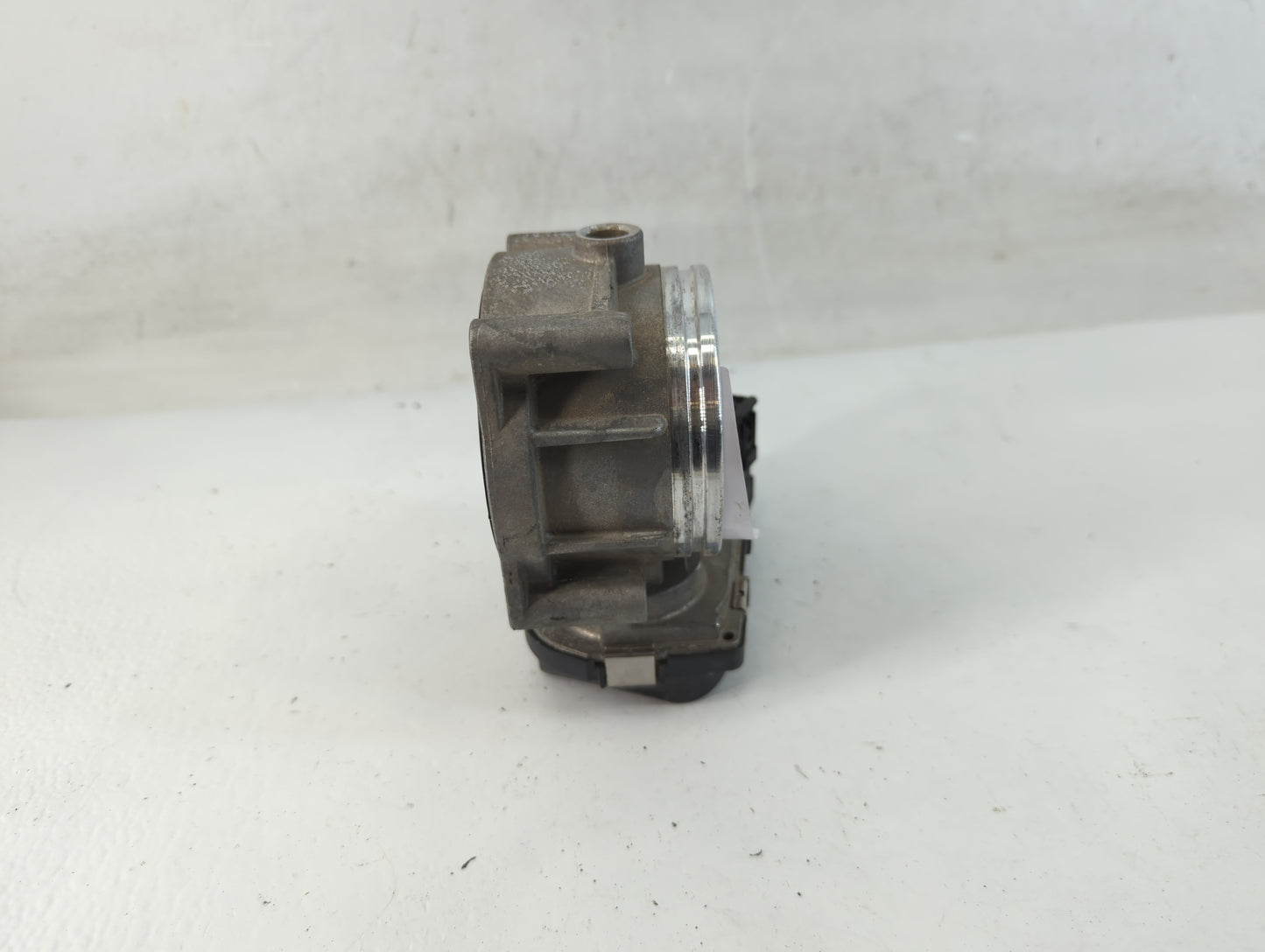 2008-2011 Bmw 528i Throttle Body P/N:A2C53356722 1354 7556118-04 Fits Fits 2007 2008 2009 2010 2011 2012 2013 OEM Used Auto 