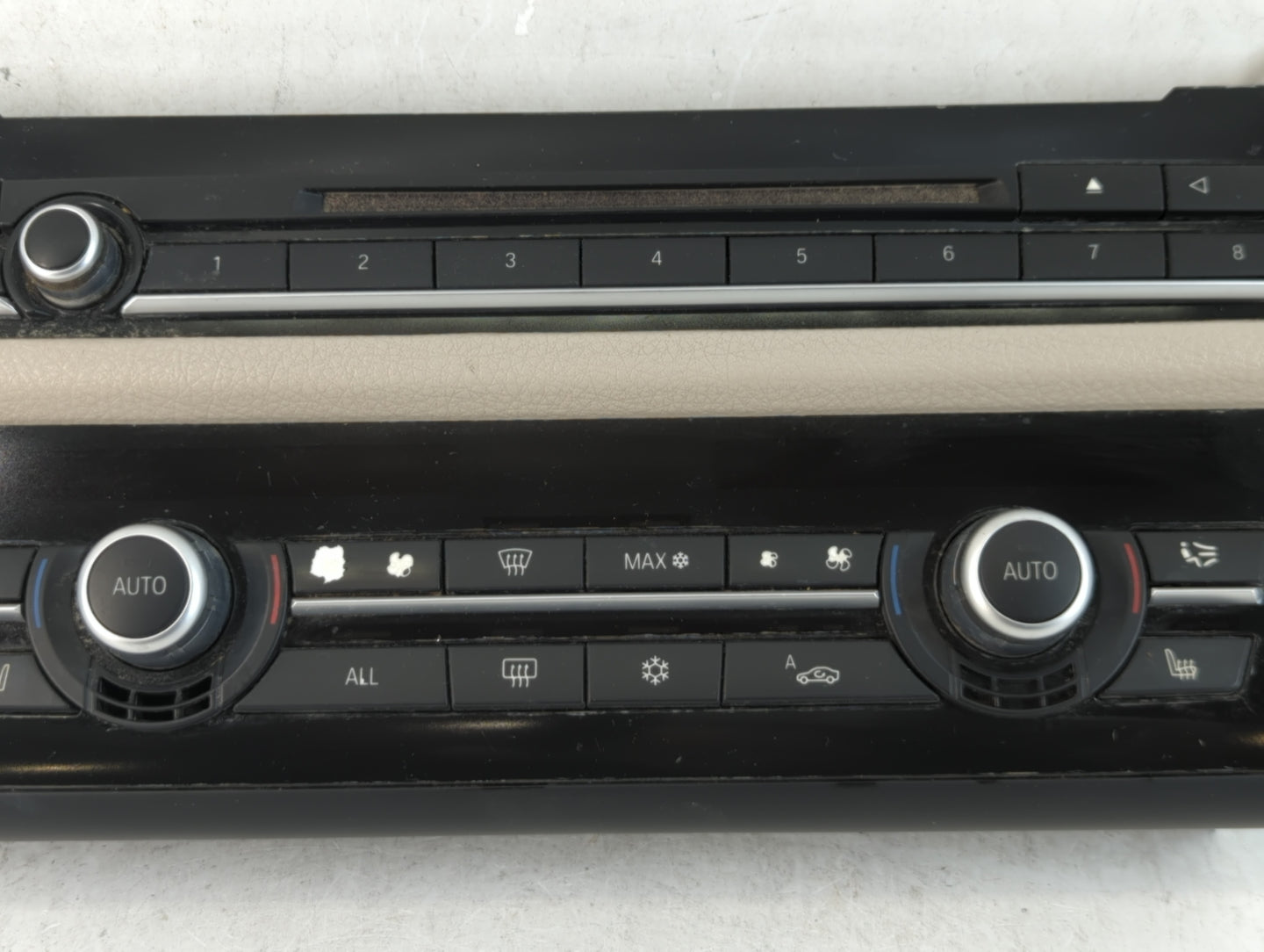 2011-2012 Bmw 528i Radio AM FM Cd Player Receiver Replacement P/N:90025-266/0015 9249700-01 Fits Fits 2010 2011 2012 OEM Use