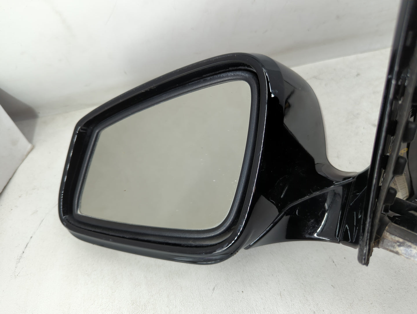 2011-2012 Bmw 535i Driver Side View Mirror - Left Door Mirror OEM Used - Oemusedautoparts1.com