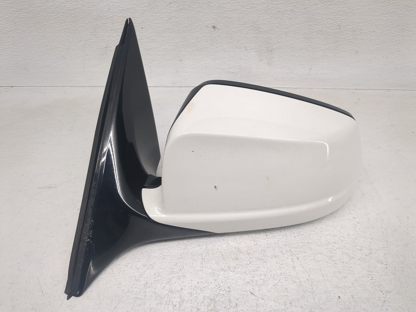 2011 Bmw 535i Side Mirror Replacement Driver Left View Door Mirror Fits OEM Used Auto Parts - Oemusedautoparts1.com