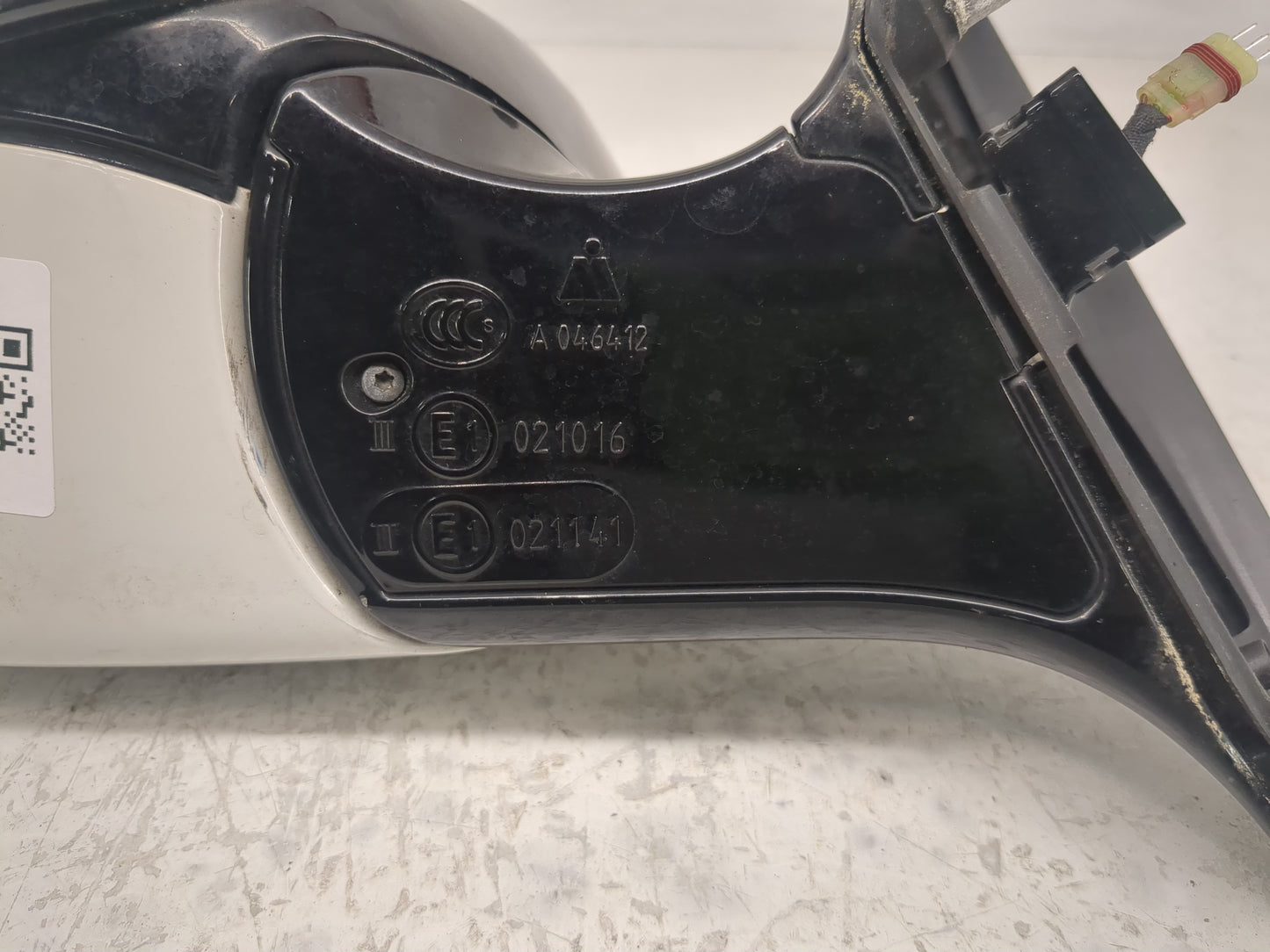 2011 Bmw 535i Side Mirror Replacement Driver Left View Door Mirror Fits OEM Used Auto Parts - Oemusedautoparts1.com