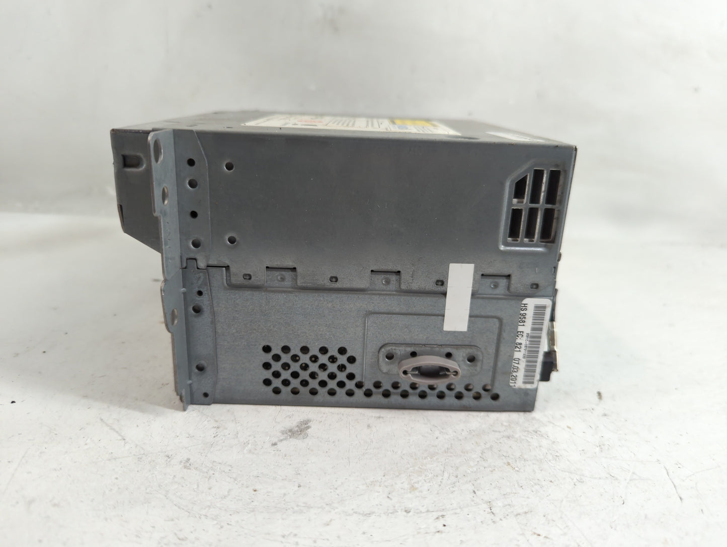 2011 Bmw 535i Radio AM FM Cd Player Receiver Replacement P/N:CI 9 257 010 01 Fits OEM Used Auto Parts - Oemusedautoparts1.co