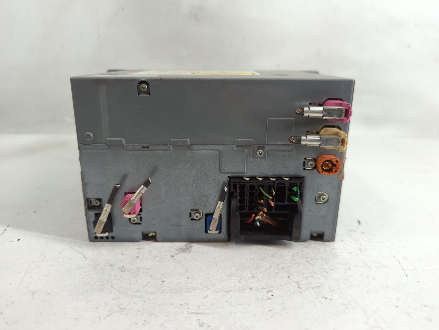 2011 Bmw 535i Radio AM FM Cd Player Receiver Replacement P/N:CI 9 257 010 01 Fits OEM Used Auto Parts - Oemusedautoparts1.co