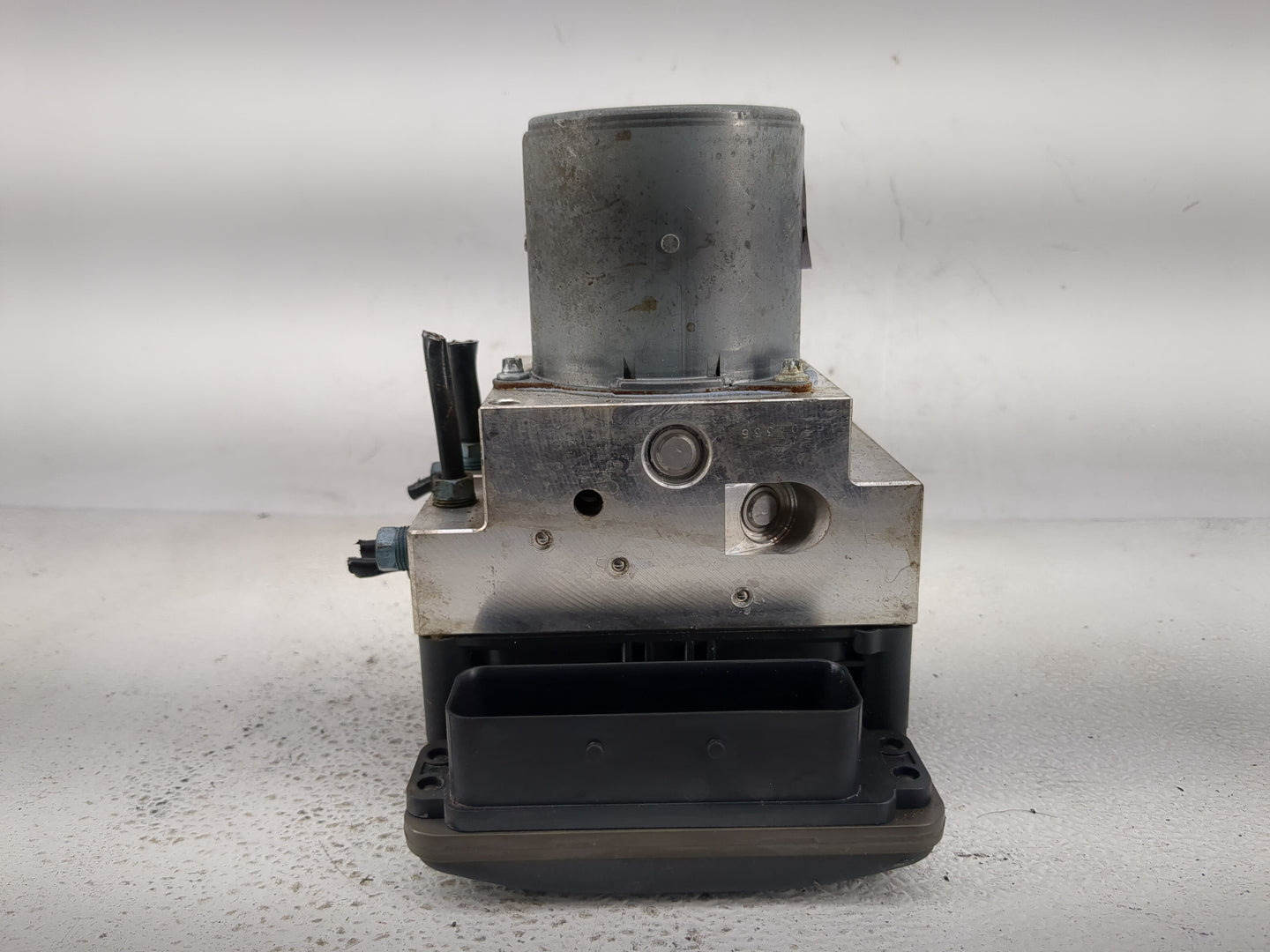 2011-2012 Bmw 535i ABS Pump Control Module Replacement P/N:DXC F10-4WD 3451 6799248-01 Fits Fits 2011 2012 OEM Used Auto Par