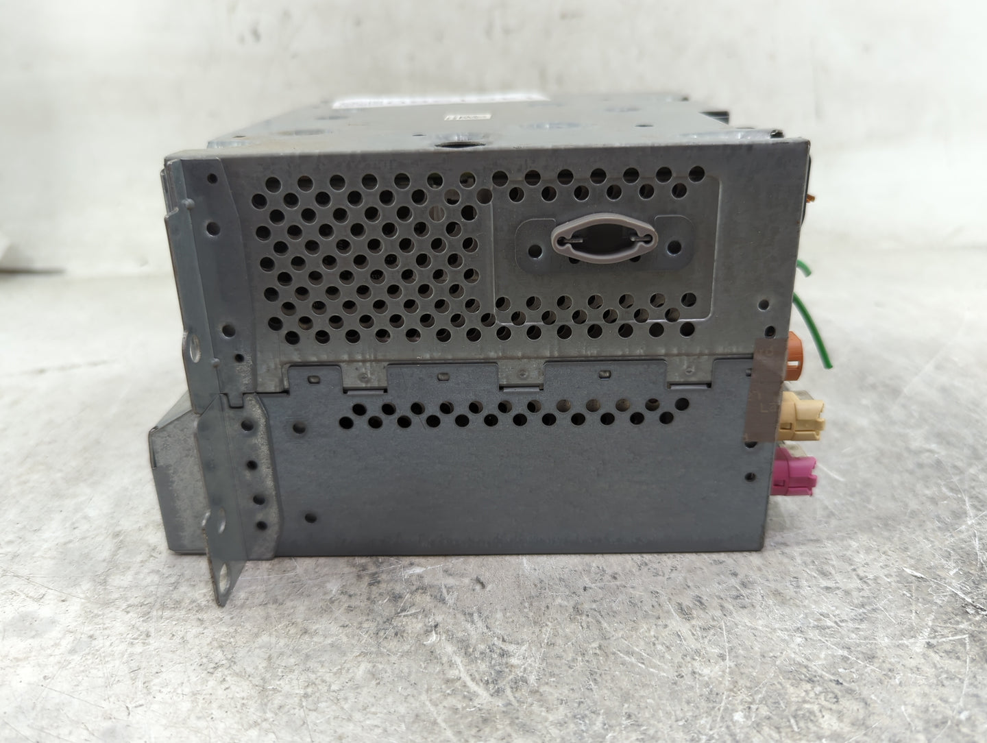 2011-2012 Bmw 535i Radio AM FM Cd Player Receiver Replacement P/N:9239158 ALB092A1037967 Fits Fits 2010 2011 2012 OEM Used A