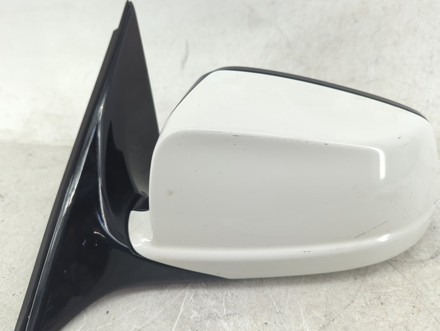 2011-2012 Bmw 535i Driver Side View Mirror - Left Door Mirror OEM Used - Oemusedautoparts1.com