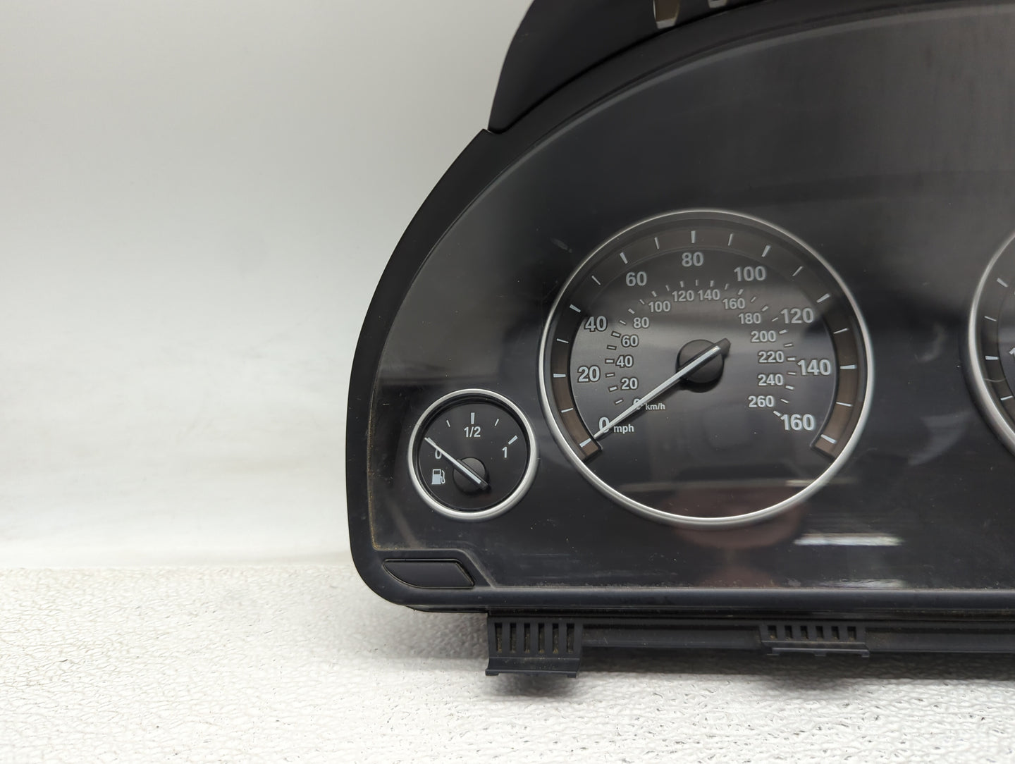 2011 Bmw 535i Instrument Cluster Speedometer Gauges P/N:9227606-01 2059559-05, 25811511, 1000018230 Fits OEM Used Auto Parts