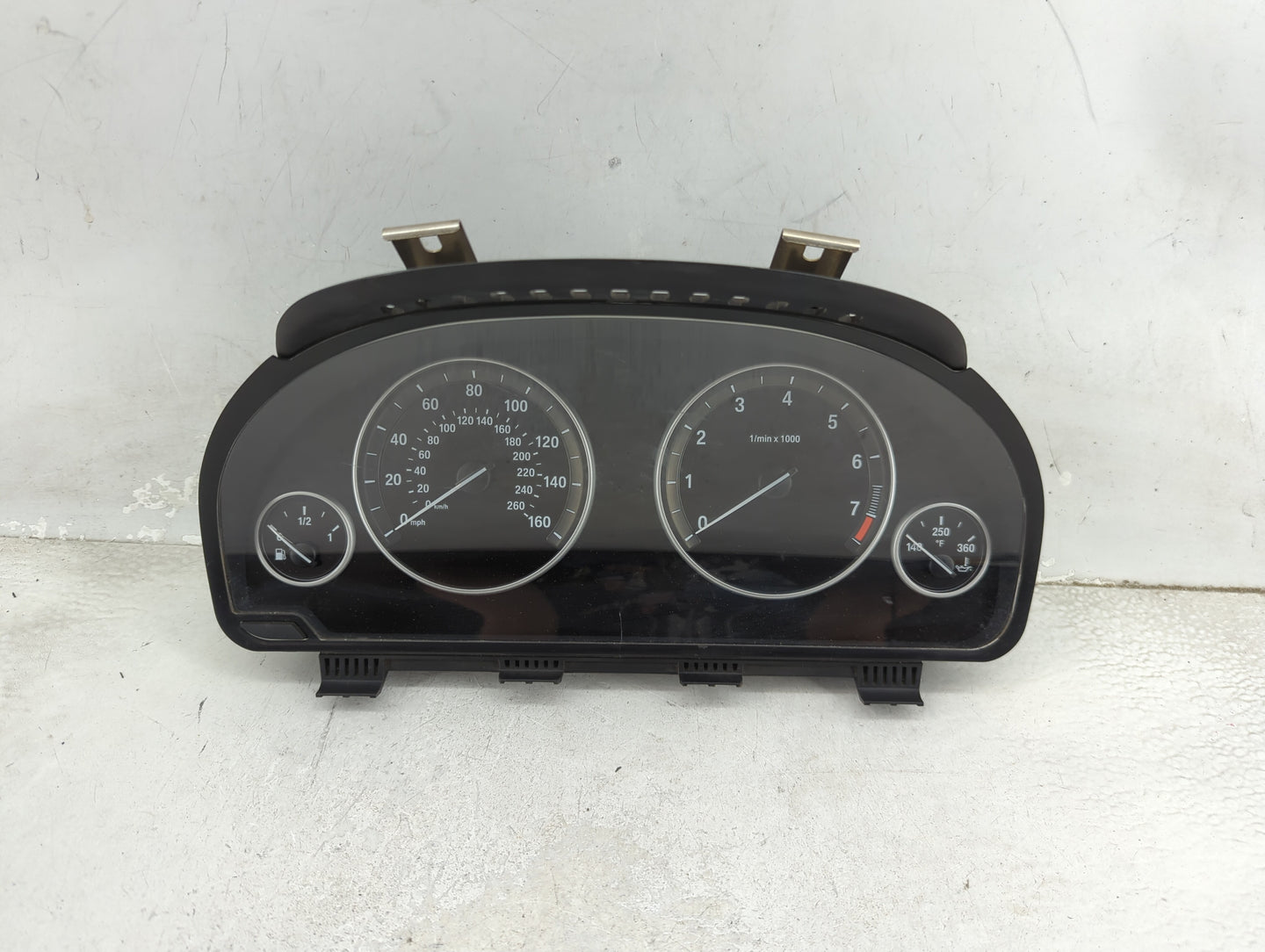 2011 Bmw 535i Instrument Cluster Speedometer Gauges P/N:25811511 9249343-01, 2119945-06 Miles: Fits OEM Used Auto Parts - Oe