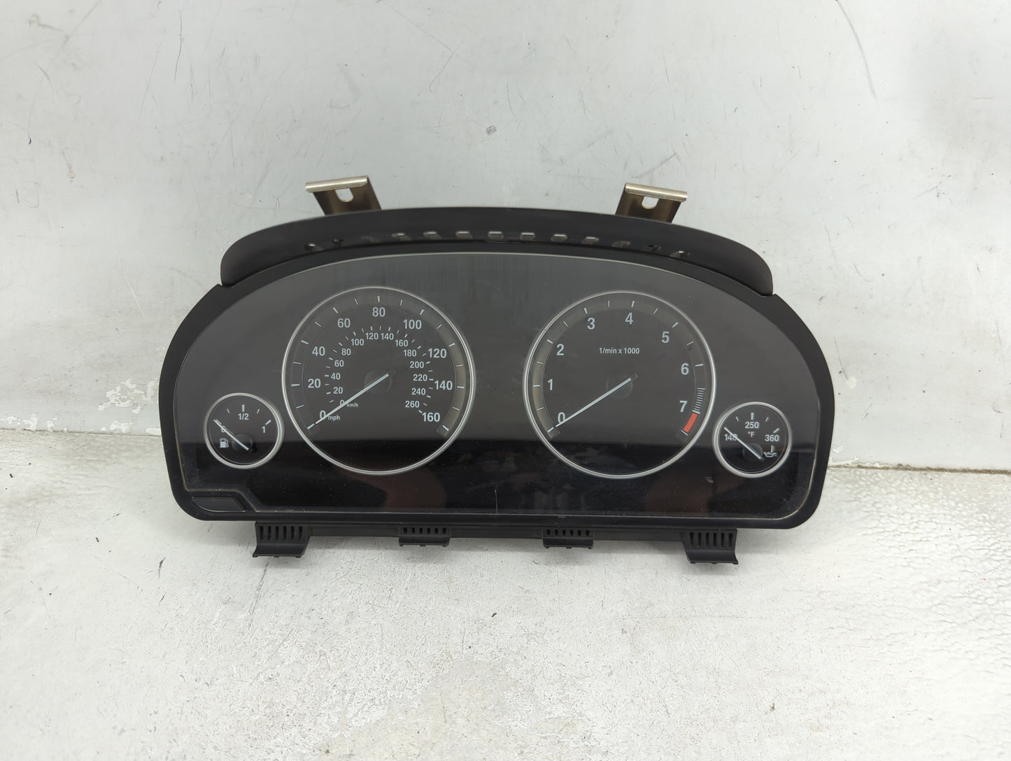 2011 Bmw 535i Instrument Cluster Speedometer Gauges P/N:25811511 9249343-01, 2119945-06 Miles: Fits OEM Used Auto Parts - Oe