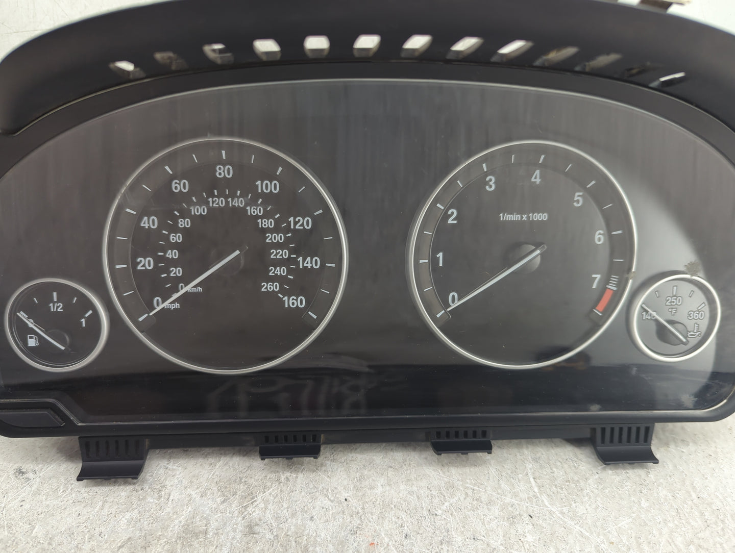 2011 Bmw 535i Instrument Cluster Speedometer Gauges P/N:9227606-01 2059559-05, 25811511, 1000040696 Miles:124K Fits OEM Used