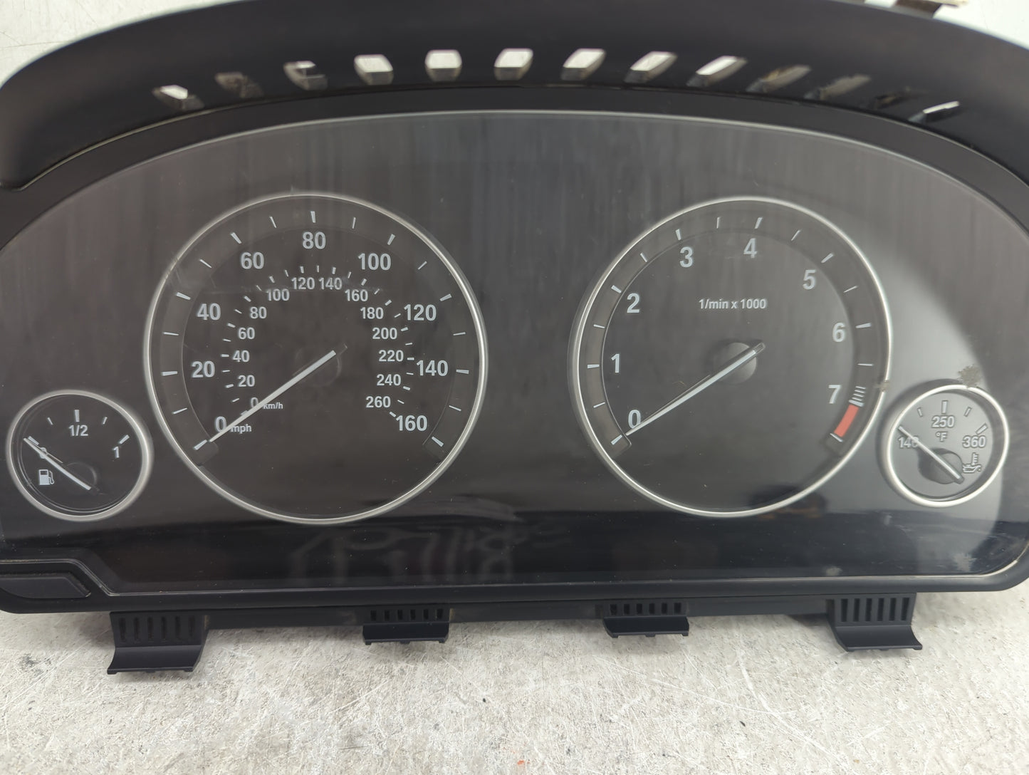 2011 Bmw 535i Instrument Cluster Speedometer Gauges P/N:9227606-01 2059559-05, 25811511, 1000040696 Miles:124K Fits OEM Used
