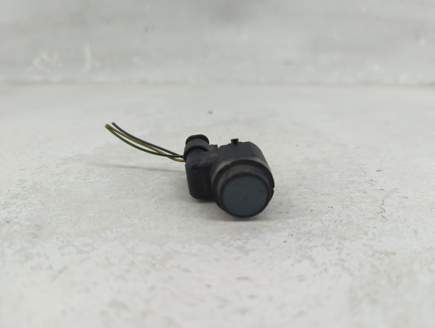 2011 Bmw 535i Front Park Assist Sensor Black 1456593 - Oemusedautoparts1.com
