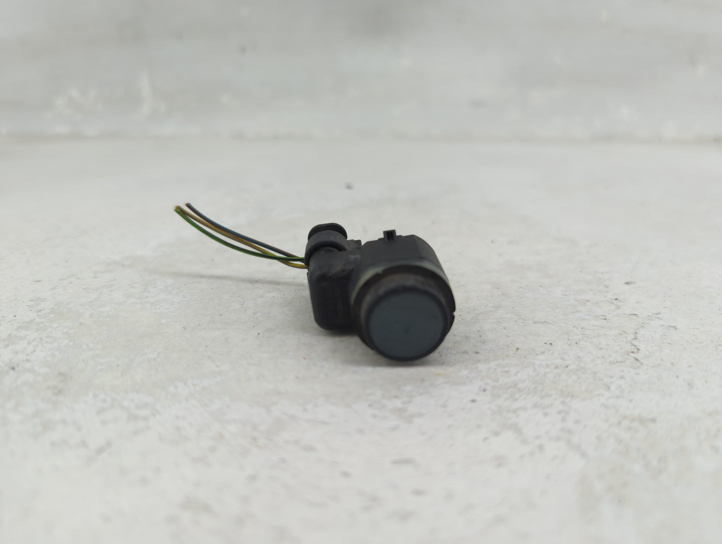 2011 Bmw 535i Front Park Assist Sensor Black 1456593 - Oemusedautoparts1.com