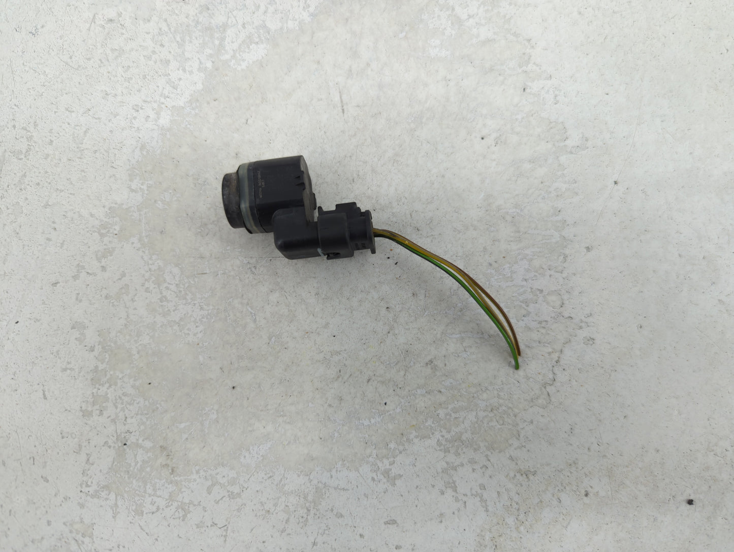 2011 Bmw 535i Front Park Assist Sensor Black 1456817 - Oemusedautoparts1.com