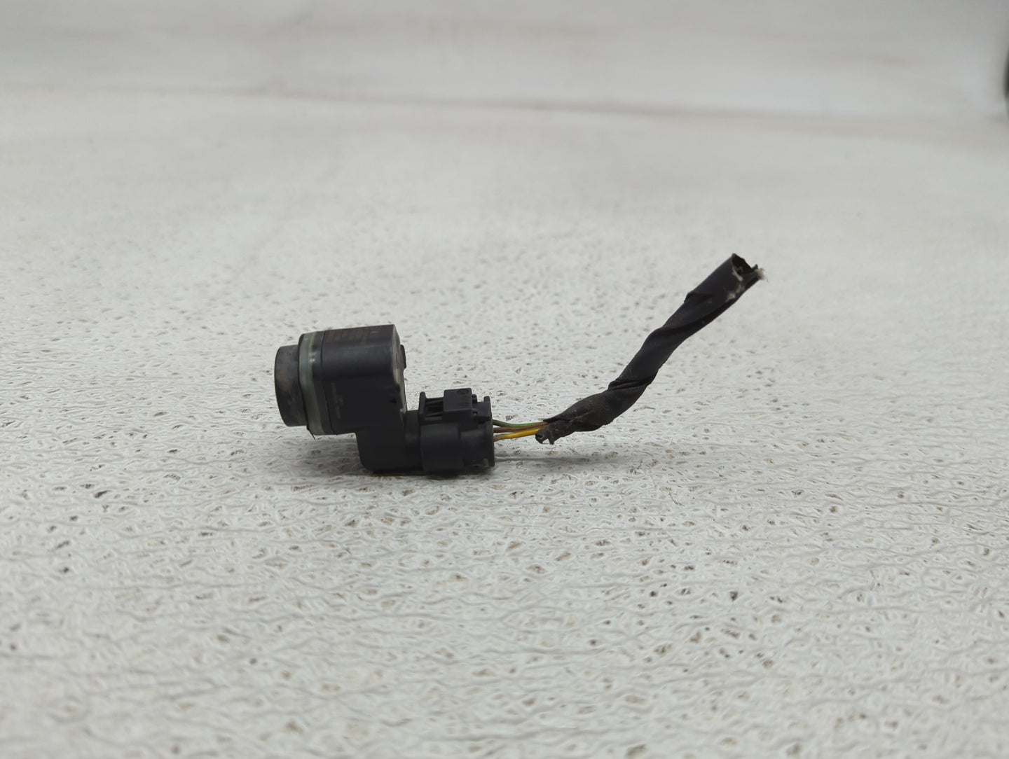 2011 Bmw 535i Front Park Assist Sensor Black - Oemusedautoparts1.com