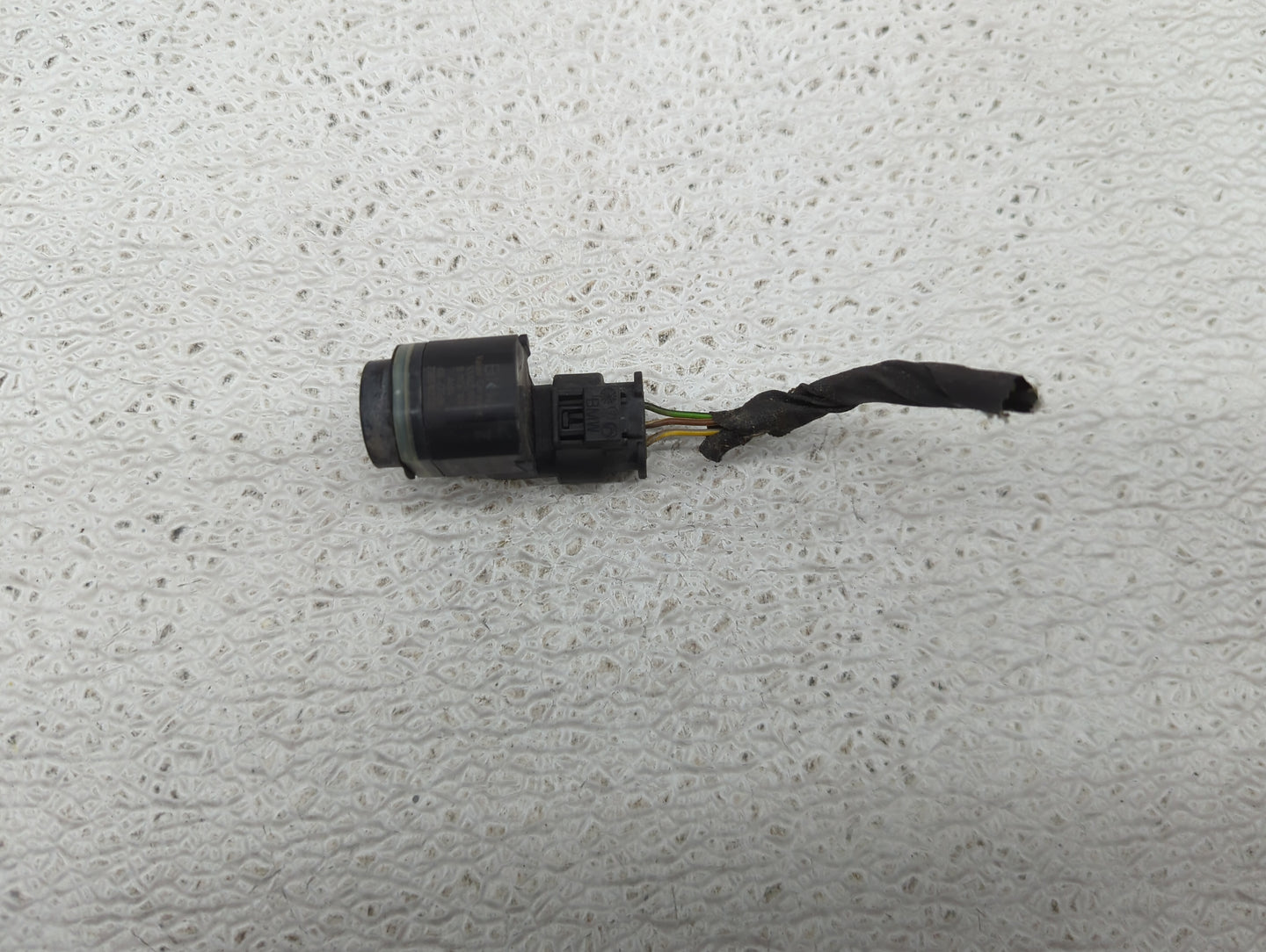 2011 Bmw 535i Front Park Assist Sensor Black - Oemusedautoparts1.com