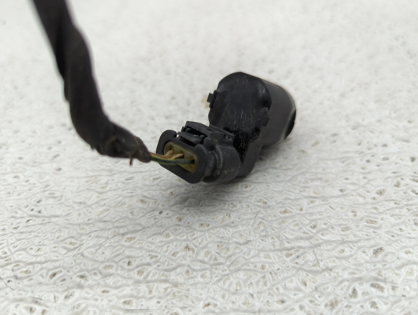 2011 Bmw 535i Front Park Assist Sensor Black - Oemusedautoparts1.com