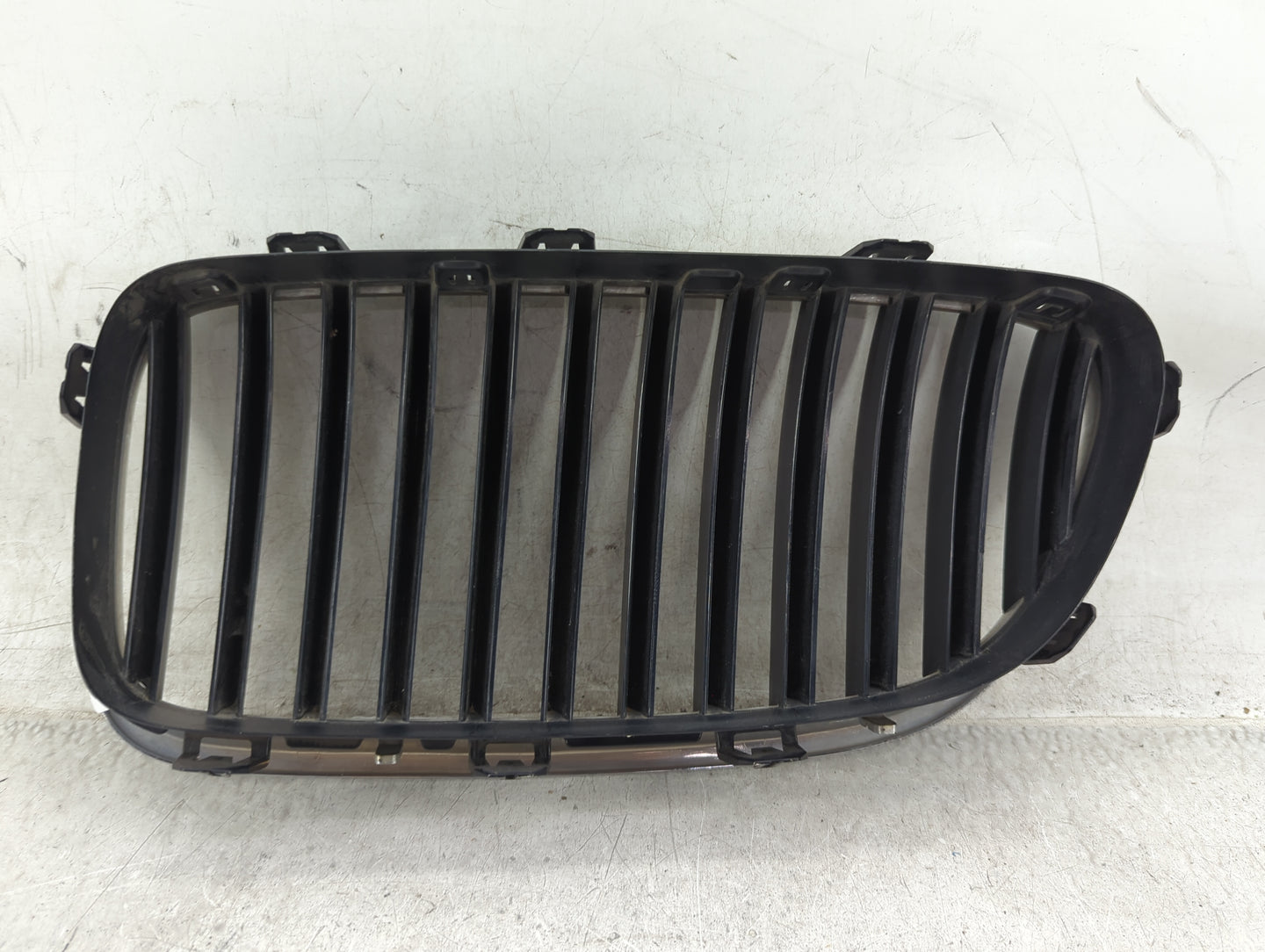 2011-2013 Bmw 535i Front Grille Bumper Not Included 1459767 - Oemusedautoparts1.com