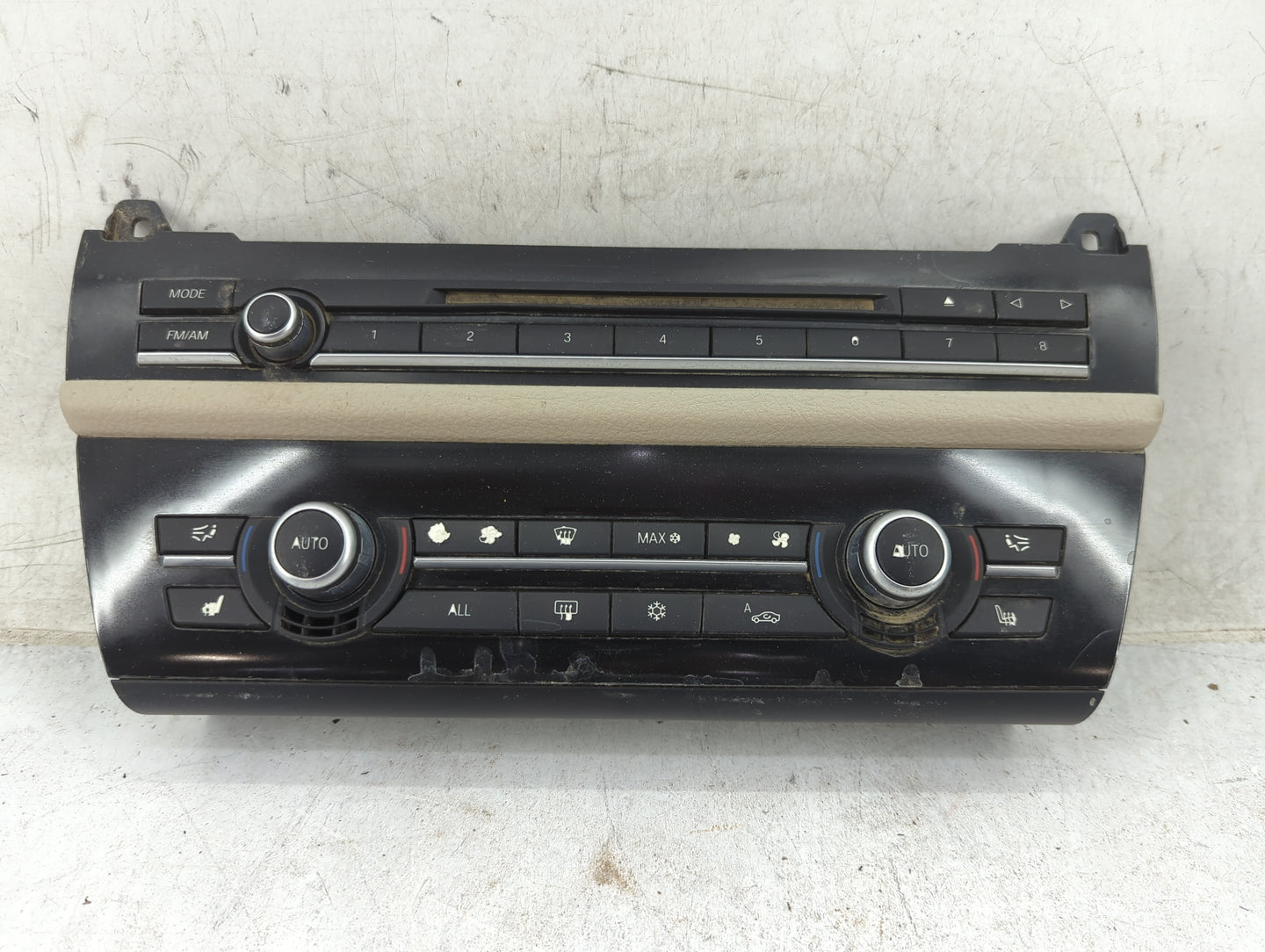 2011-2012 Bmw 535i Radio AM FM Cd Player Receiver Replacement P/N:9249700-01 90025-266/0015 Fits Fits 2011 2012 OEM Used Aut
