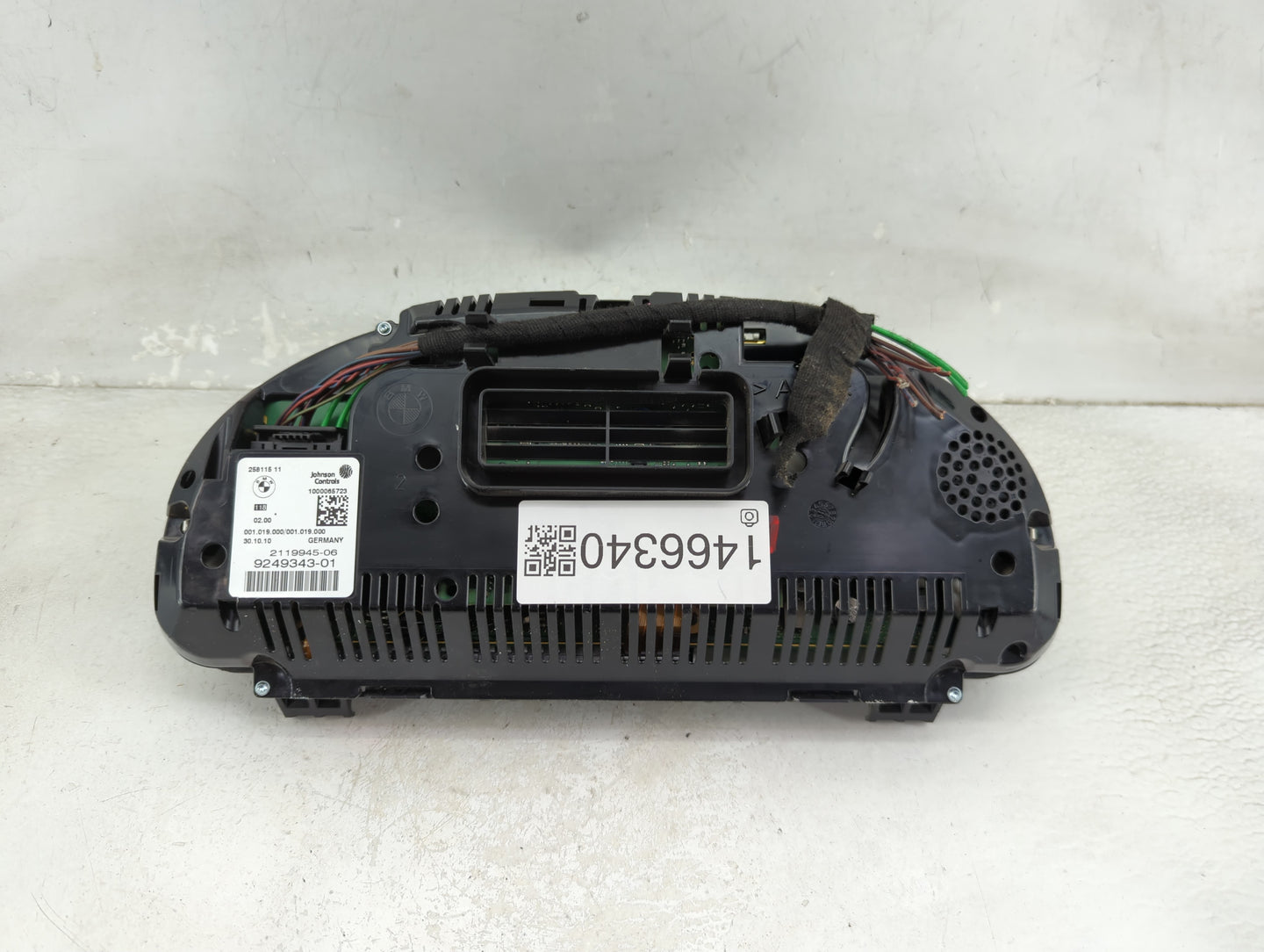 2011 Bmw 535i Instrument Cluster Speedometer Gauges P/N:9249343-01 258115 11, 2119945-06, 64880591 Miles: Fits OEM Used Auto