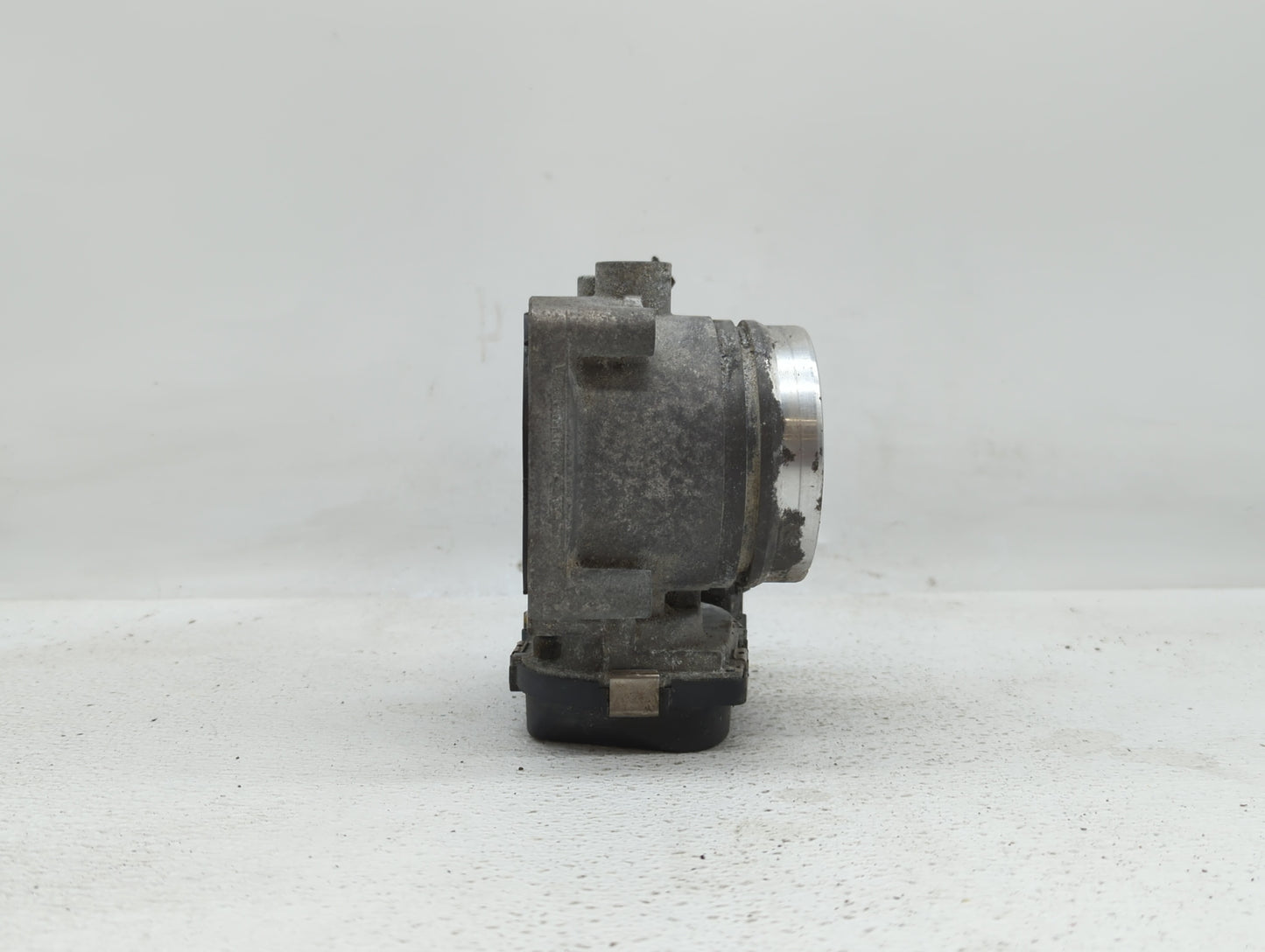 2010-2017 Bmw 535i Throttle Body P/N:7597871 1354 7597871 Fits Fits 2010 2011 2012 2013 2014 2015 2016 2017 2018 2019 OEM Us