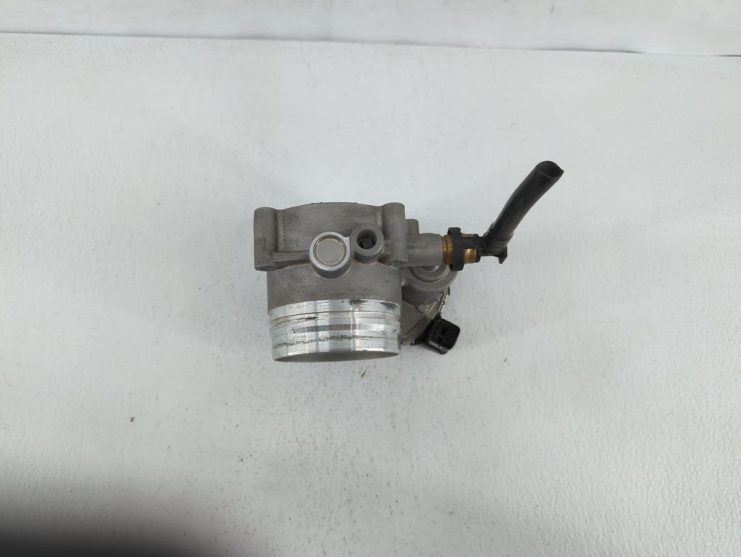 2010-2017 Bmw 535i Throttle Body P/N:7597871 1354 7597871 Fits Fits 2010 2011 2012 2013 2014 2015 2016 2017 2018 2019 OEM Us