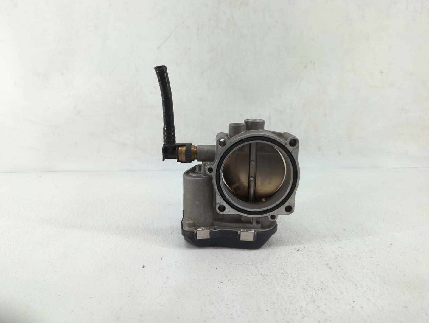 2010-2017 Bmw 535i Throttle Body P/N:7597871 1354 7597871 Fits Fits 2010 2011 2012 2013 2014 2015 2016 2017 2018 2019 OEM Us