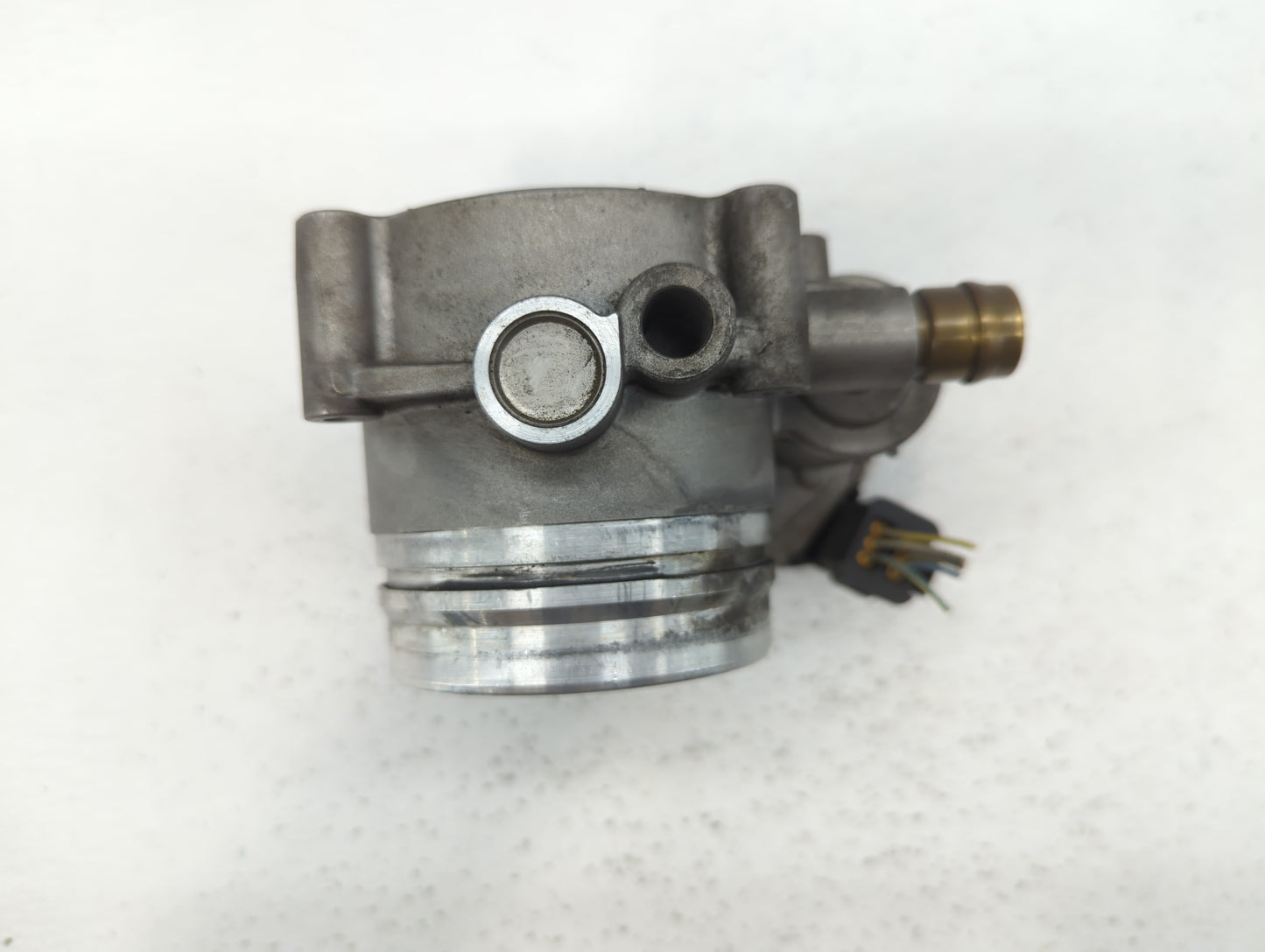 2010-2017 Bmw 535i Throttle Body P/N:1354 7597871-01 1354 7597871-03 Fits OEM Used Auto Parts - Oemusedautoparts1.com