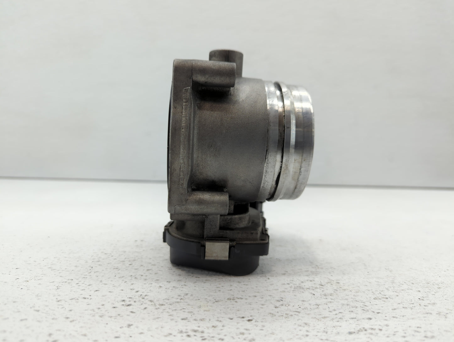 2010-2017 Bmw 535i Throttle Body P/N:1354 7597871-01 1354 7597871-03 Fits OEM Used Auto Parts - Oemusedautoparts1.com