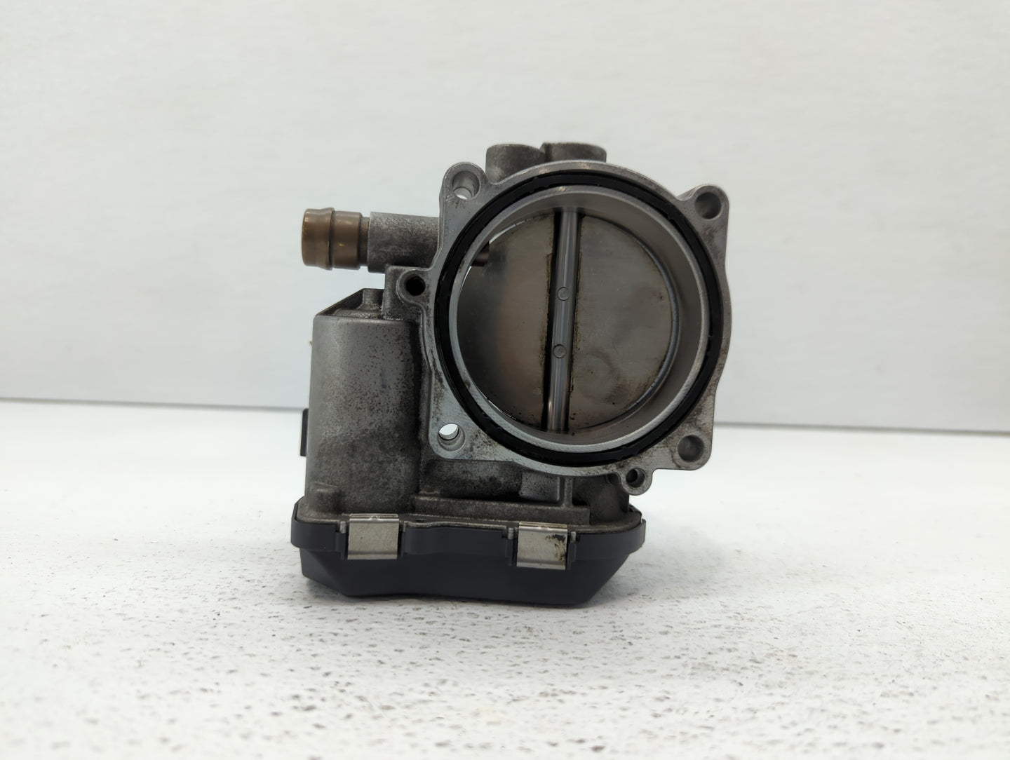 2010-2017 Bmw 535i Throttle Body P/N:1354 7597871-01 1354 7597871-03 Fits OEM Used Auto Parts - Oemusedautoparts1.com