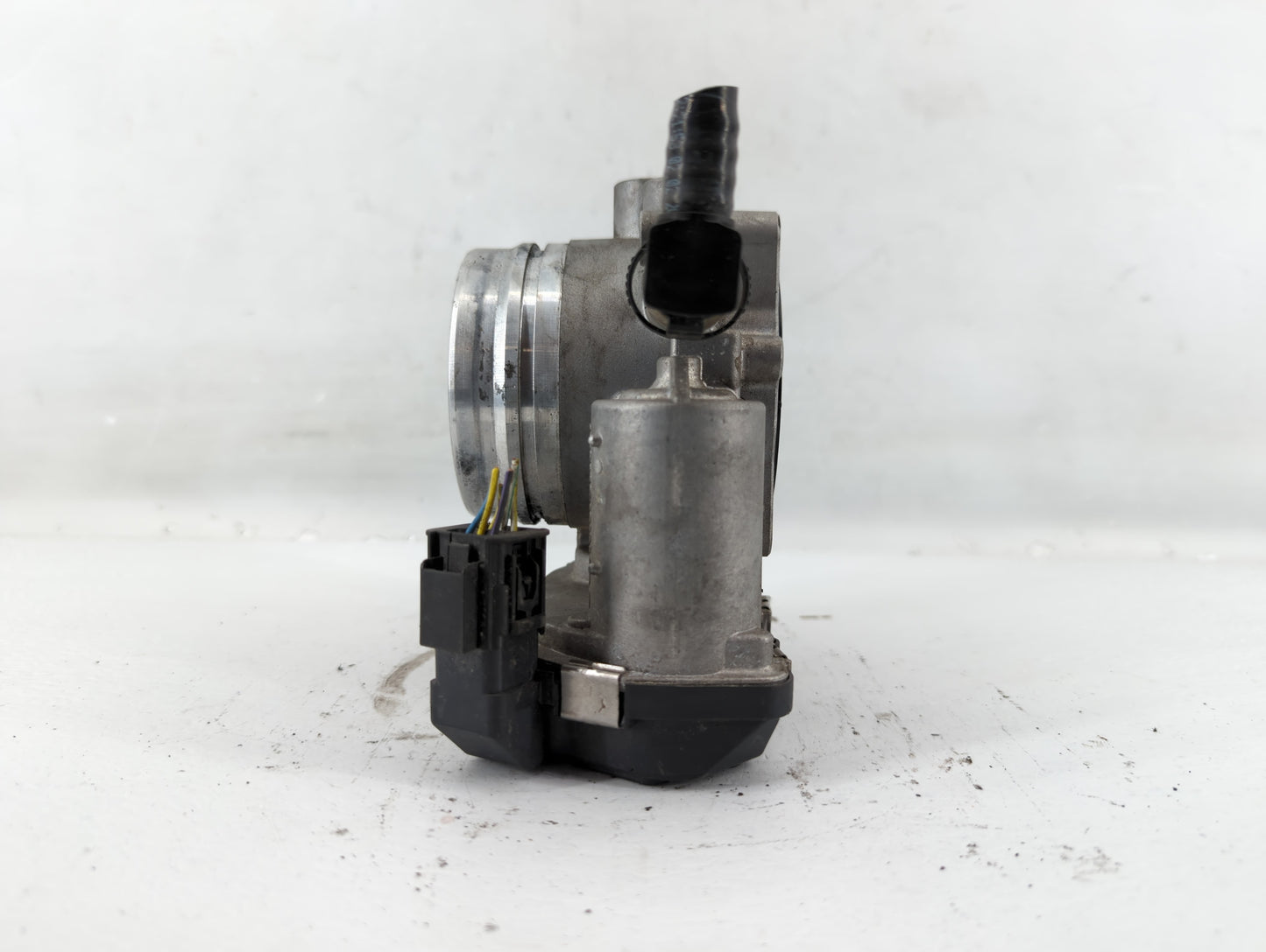 2010-2017 Bmw 535i Throttle Body P/N:1354 7597871-01 Fits Fits 2010 2011 2012 2013 2014 2015 2016 2017 2018 2019 2020 OEM Us