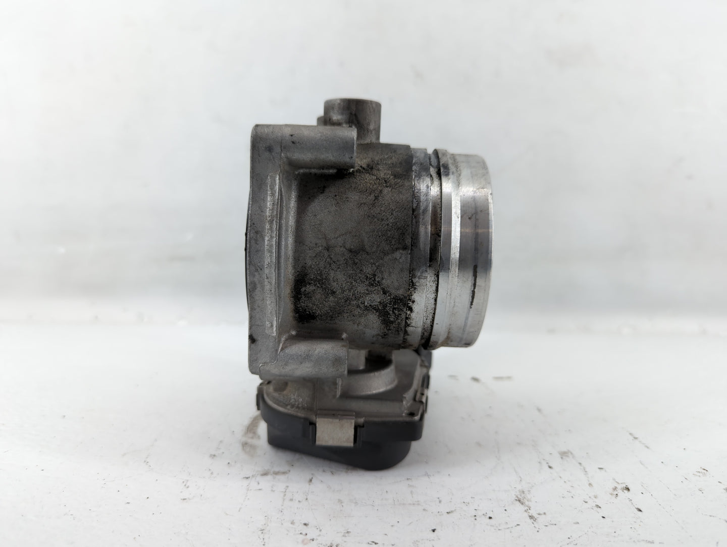 2010-2017 Bmw 535i Throttle Body P/N:1354 7597871-01 Fits Fits 2010 2011 2012 2013 2014 2015 2016 2017 2018 2019 2020 OEM Us