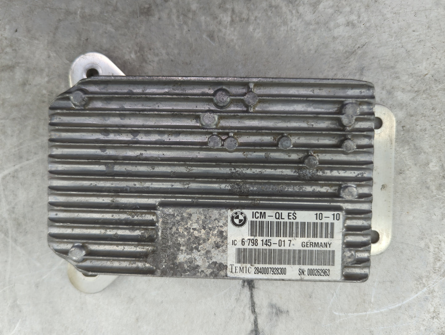 Bmw 740 Safety Restraint Srs Airbag Control Module - Oemusedautoparts1.com