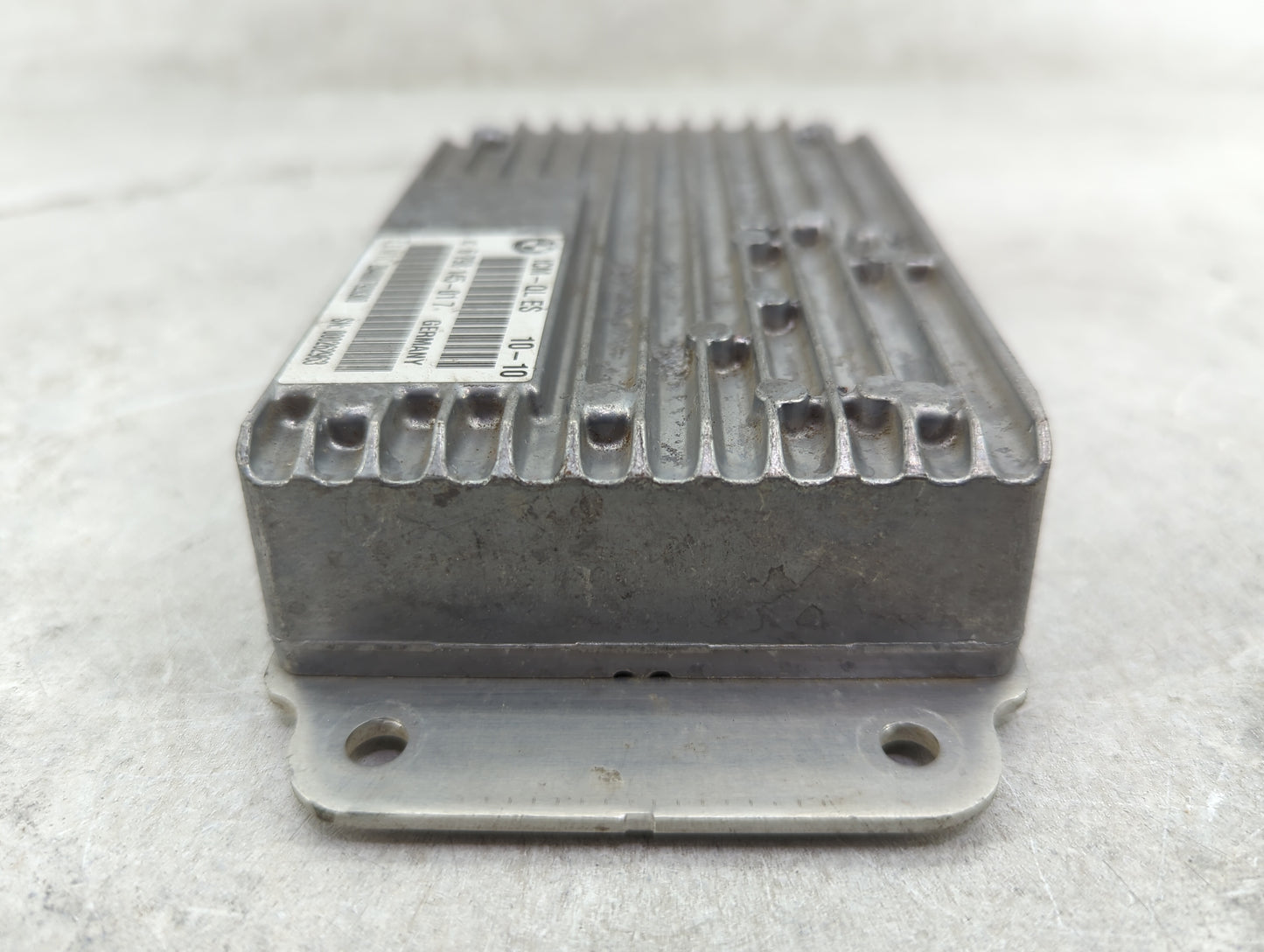 Bmw 740 Safety Restraint Srs Airbag Control Module - Oemusedautoparts1.com