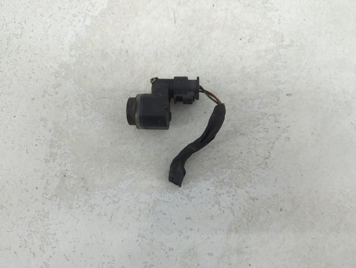 2011 Bmw 740 Front Park Assist Sensor Black 1456594 - Oemusedautoparts1.com
