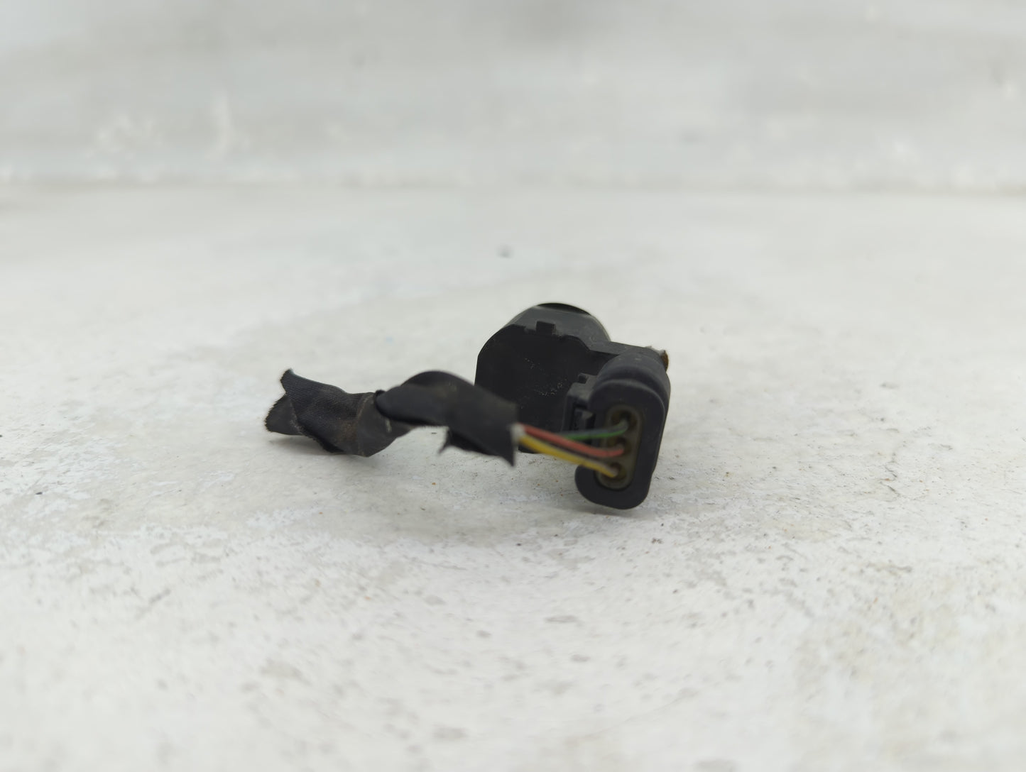 2011 Bmw 740 Front Park Assist Sensor Black 1456594 - Oemusedautoparts1.com