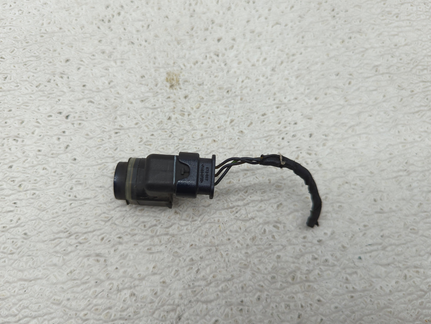 2011 Bmw 740 Front Park Assist Sensor Black 1456975 - Oemusedautoparts1.com