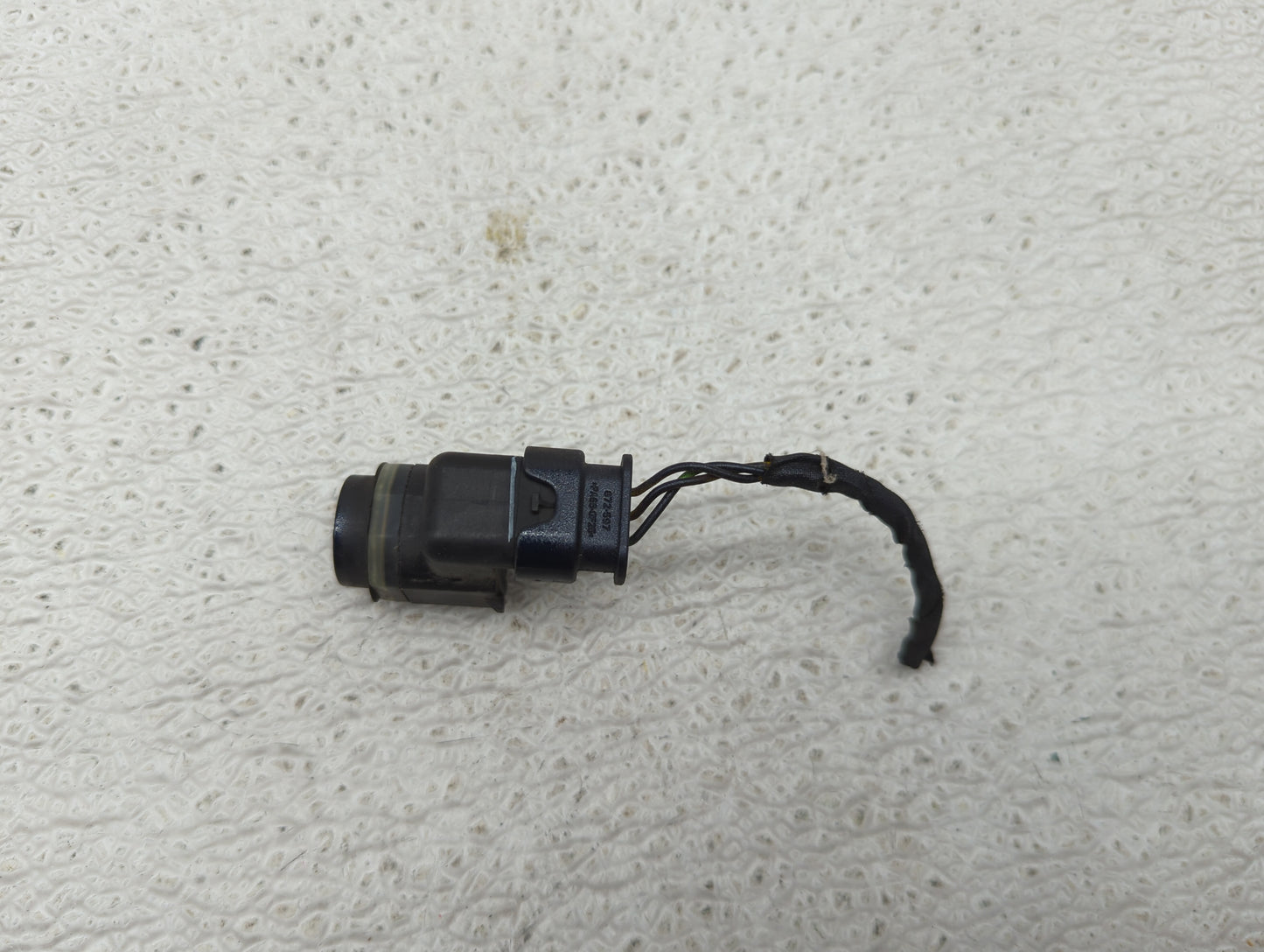 2011 Bmw 740 Front Park Assist Sensor Black 1456975 - Oemusedautoparts1.com