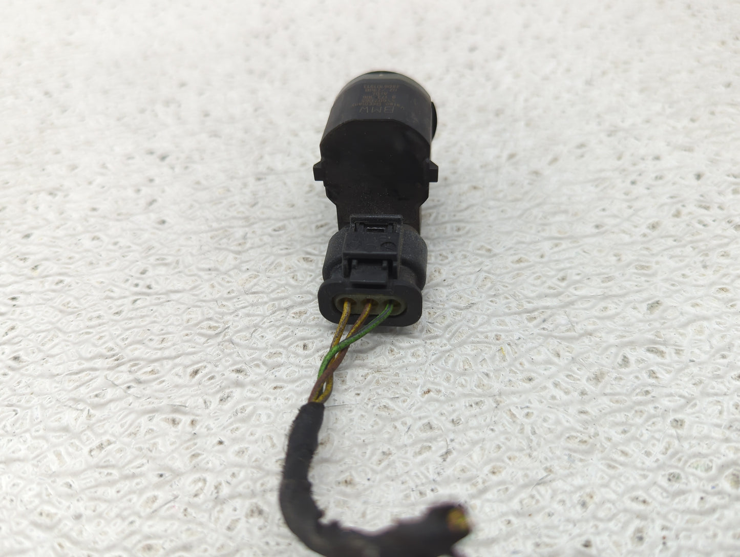 2011 Bmw 740 Front Park Assist Sensor Black 1456975 - Oemusedautoparts1.com