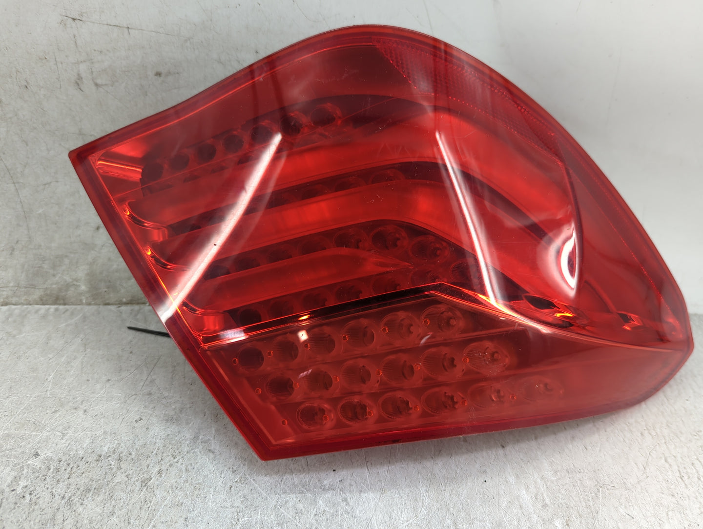 2011-2012 Bmw 740i Tail Light Assembly Driver Left OEM P/N:EKK90Z 7182201 Fits Fits 2009 2010 2011 2012 OEM Used Auto Parts 