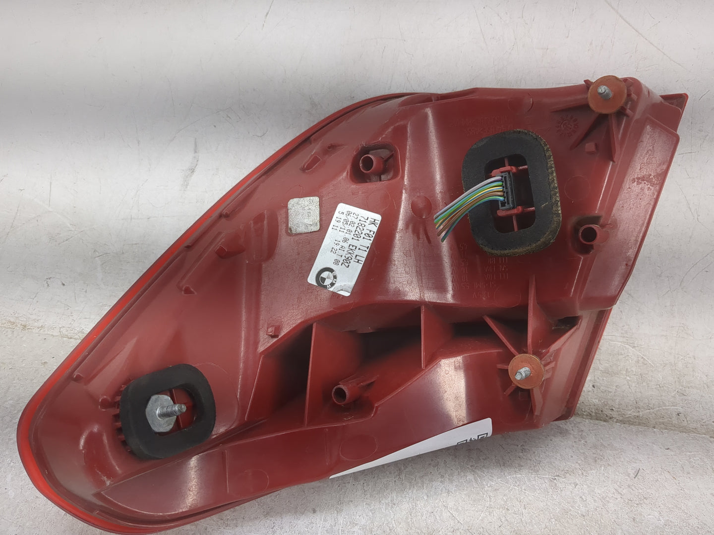 2011-2012 Bmw 740i Tail Light Assembly Driver Left OEM P/N:HK F01 T1 EKK90Z, 7182201 Fits Fits 2009 2010 2011 2012 OEM Used 