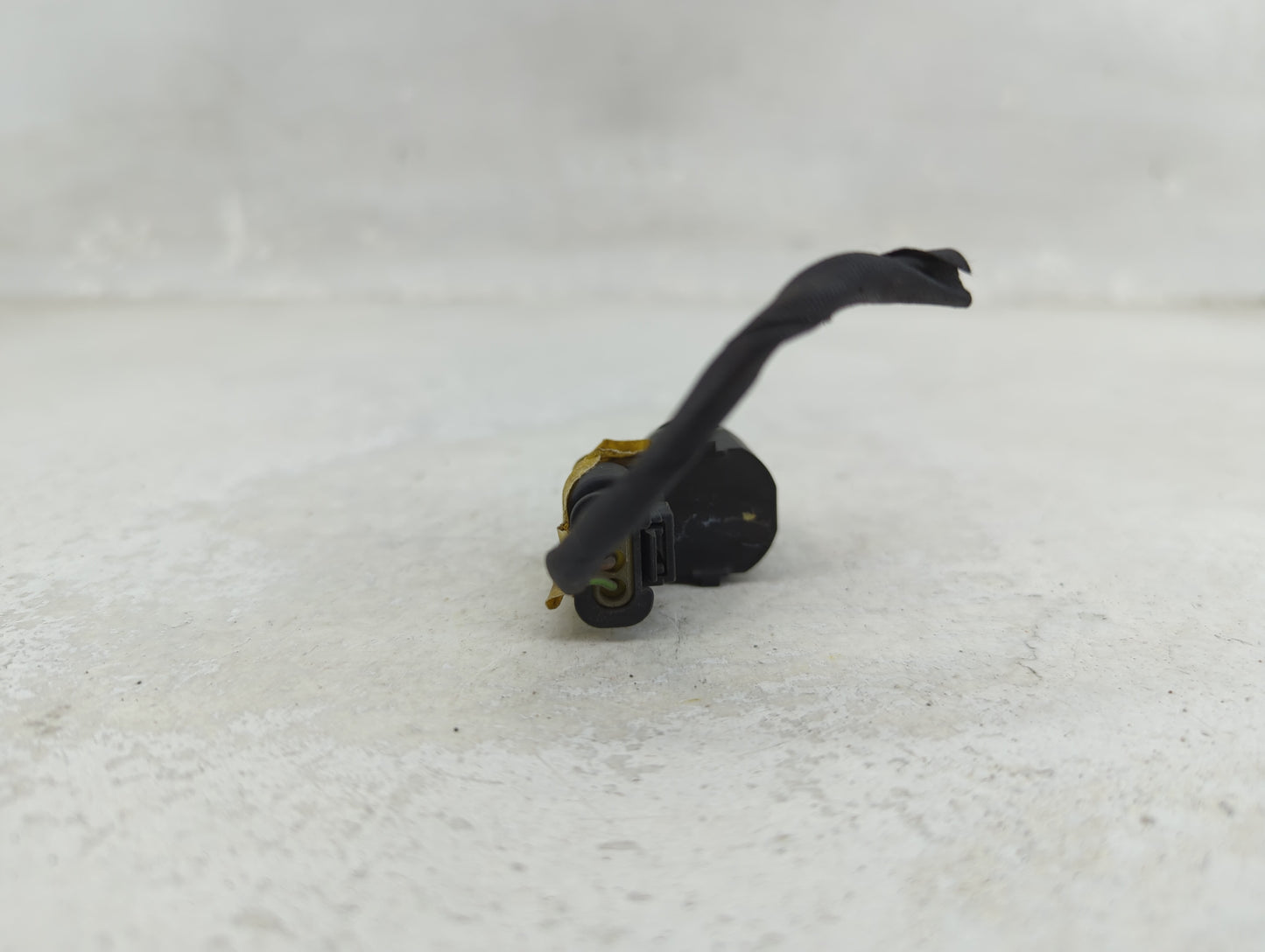 2011 Bmw 740i Front Park Assist Sensor Black 1456392 - Oemusedautoparts1.com