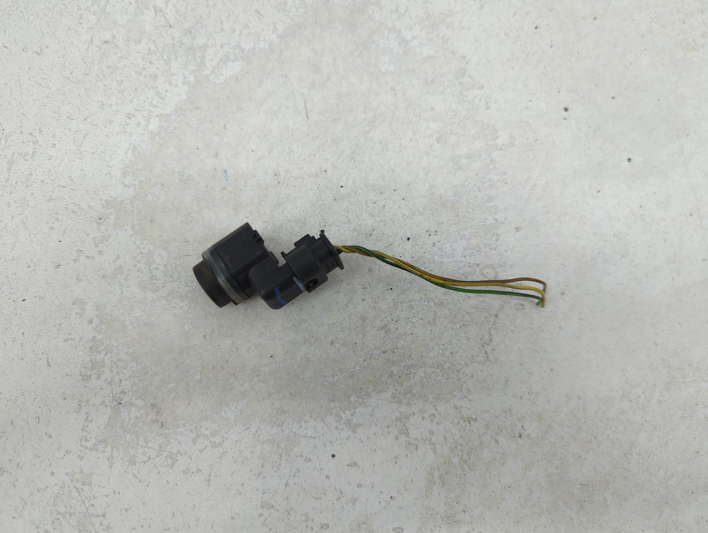 2011 Bmw 740i Front Park Assist Sensor Black 1456608 - Oemusedautoparts1.com