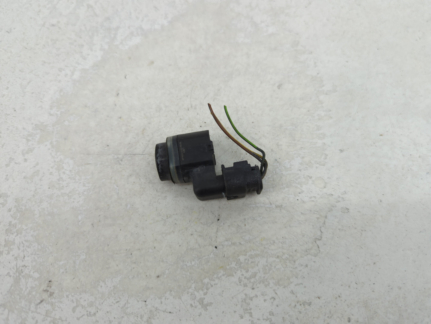2011 Bmw 740i Front Park Assist Sensor Black - Oemusedautoparts1.com