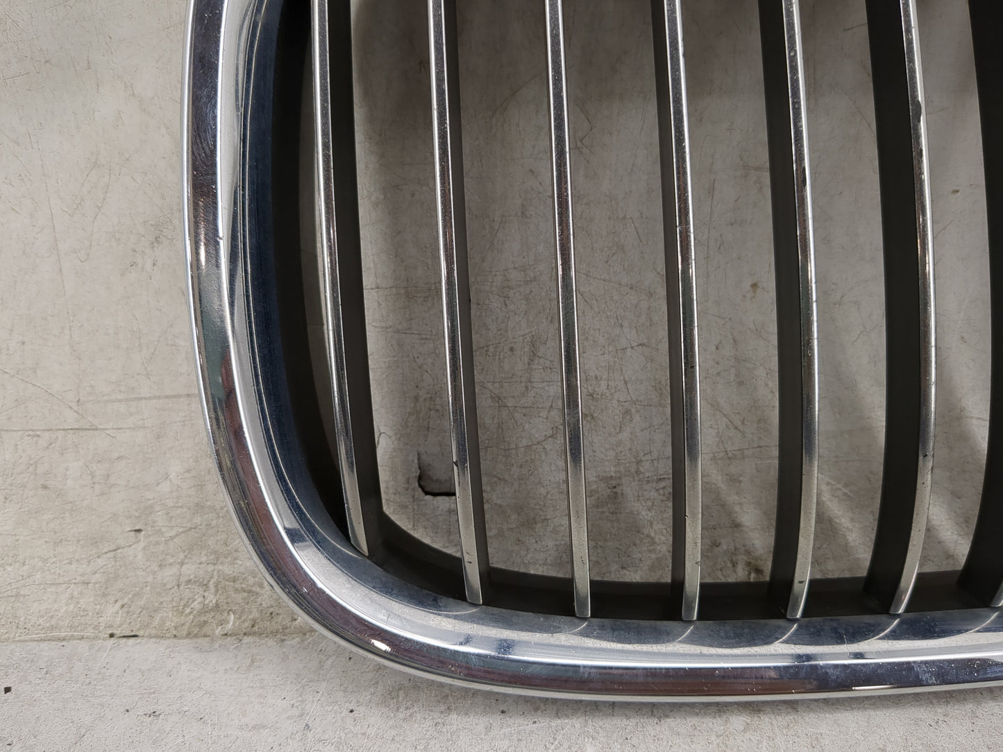 2011-2012 Bmw 740i Front Grille Bumper Not Included 1459915 - Oemusedautoparts1.com